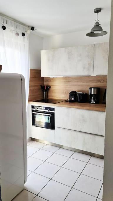 Appartement 63 M2, Tout Confort, Climatise. سان سيبريان المظهر الخارجي الصورة